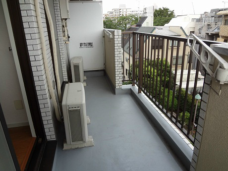 メゾンセザール32 日当たり良好。南向き。