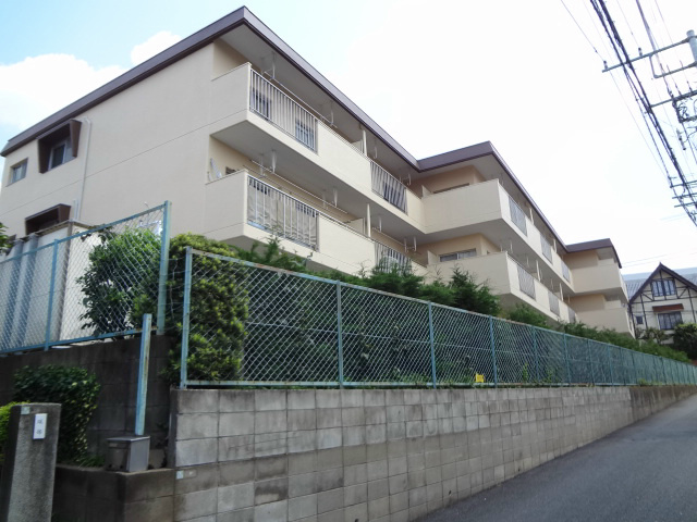 ガーデンハイツ川椋 外観.jpg