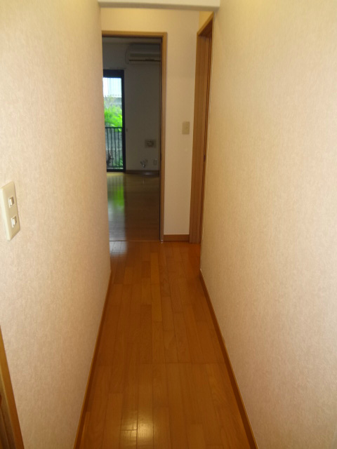 イルマーレ千歳船橋 廊下.jpg