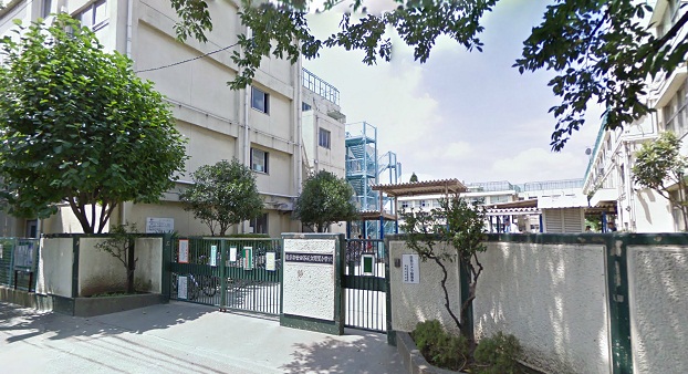 パティオ砧 小学校：世田谷区立用賀小学校　955m