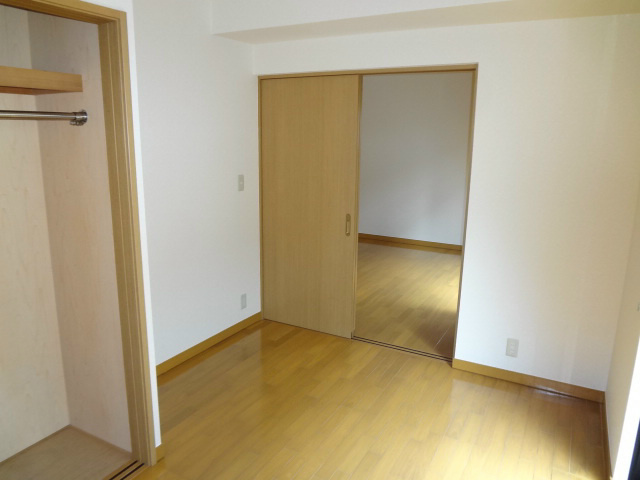 イルマーレ千歳船橋 部屋２.jpg
