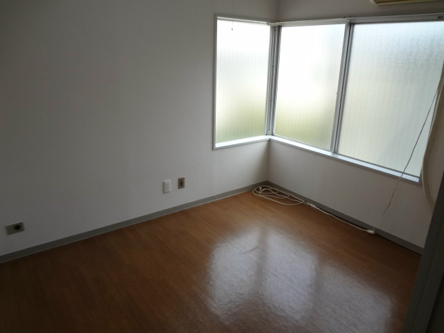 直井ビル 部屋５.jpg